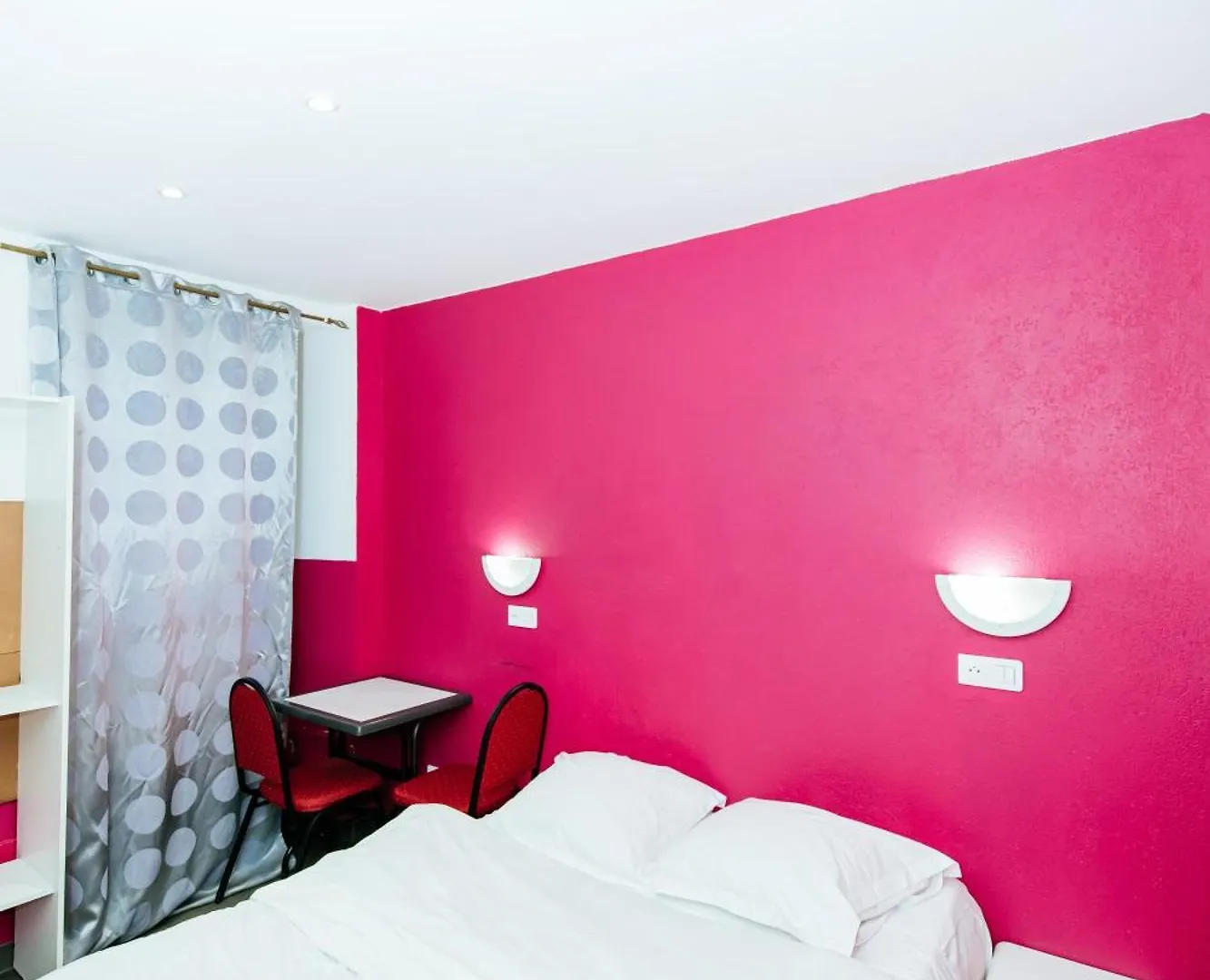 Hotel De La Poste 3*