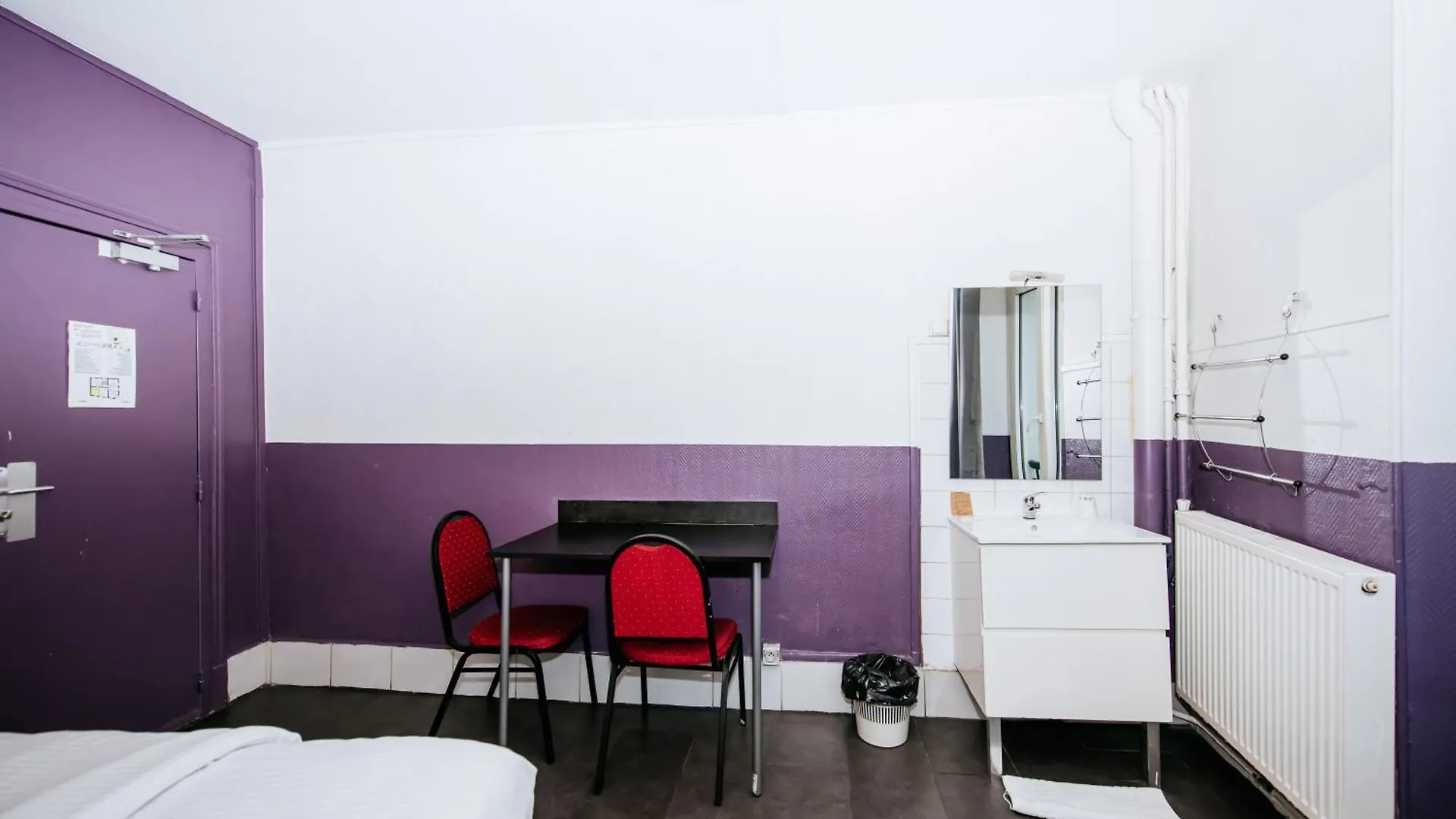 Hotel De La Poste Paris