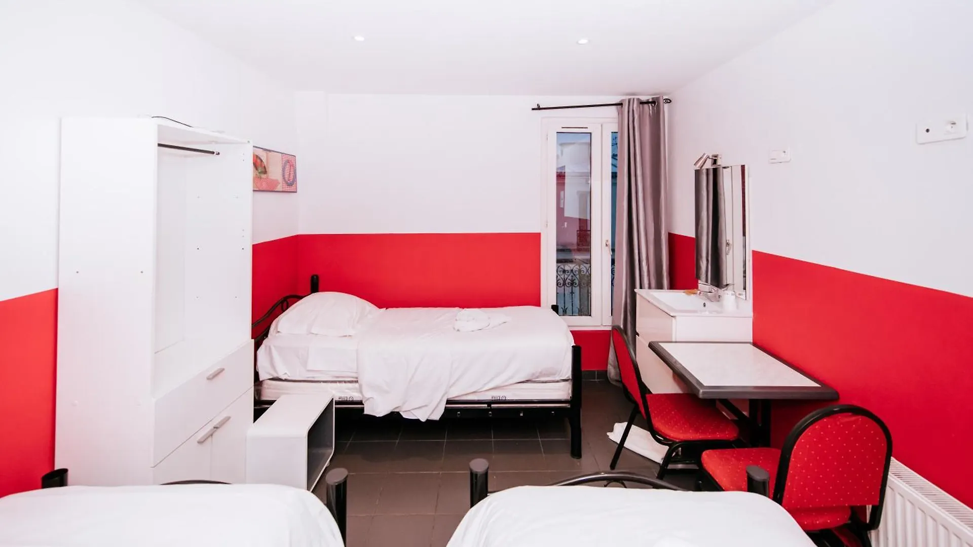 De La Poste 3* Paris