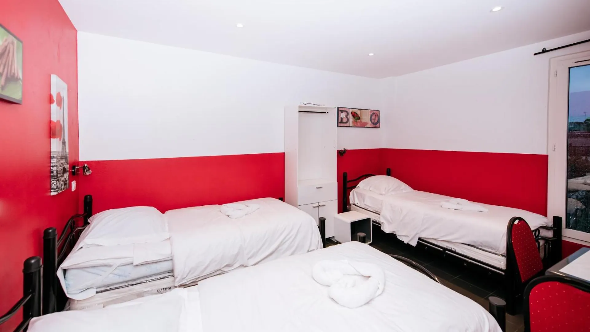 Hotel De La Poste 3*